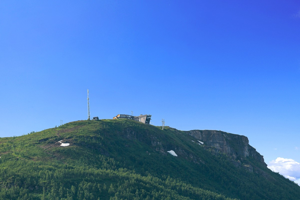 Utsikt mot Fjellheisen