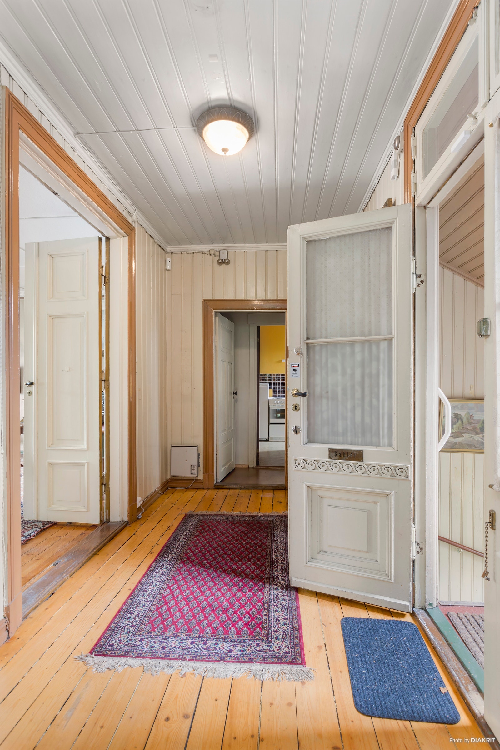 Sveitservilla - 2. etasje i tomannsboligen. Galleribilde