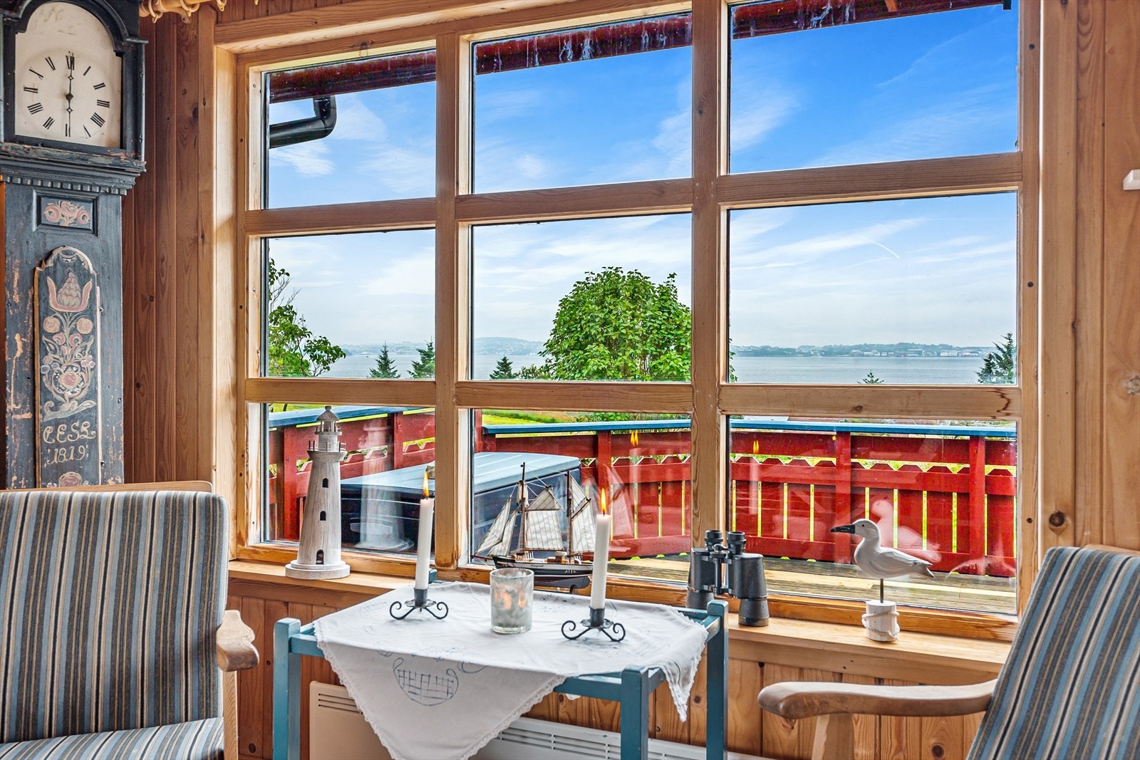 Spisestue med nydelig utsikt Galleribilde