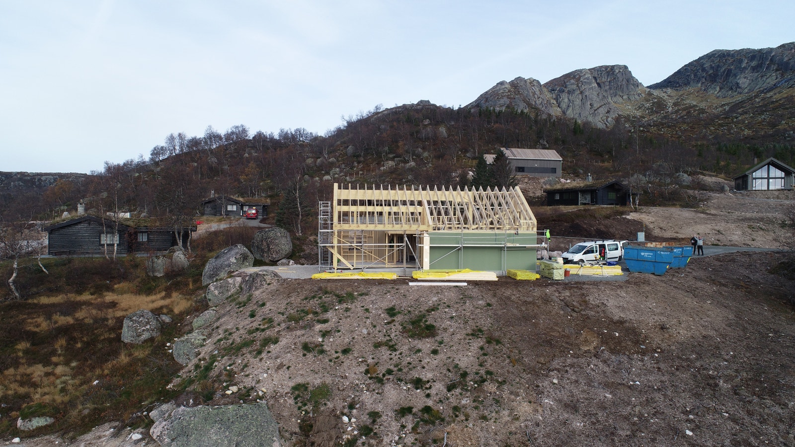 Tømmerarbeid er startet Galleribilde