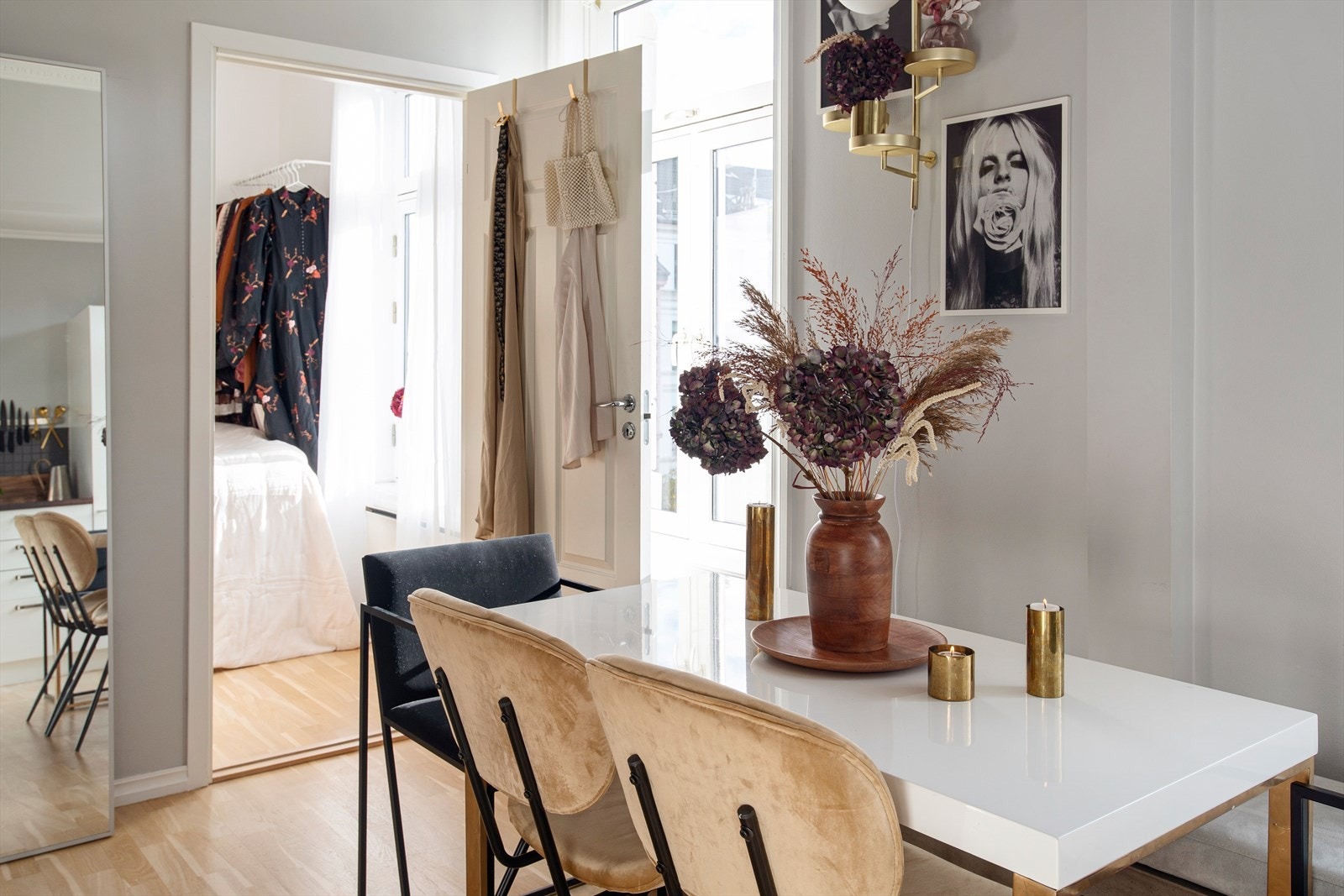 I tilknytning til kjøkkenkroken ligger soverommet Galleribilde