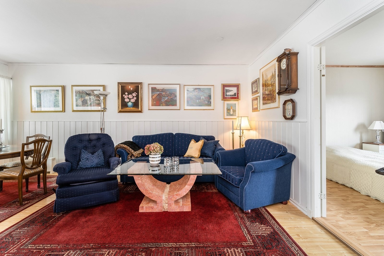 Lys og hyggelig stue. Galleribilde