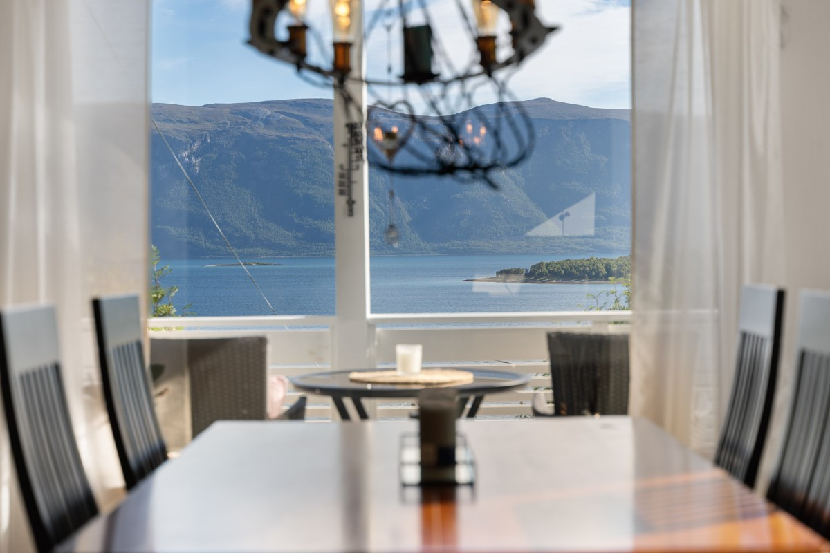 Her kan man nyte et bedre måltid til fantastisk utsikt!