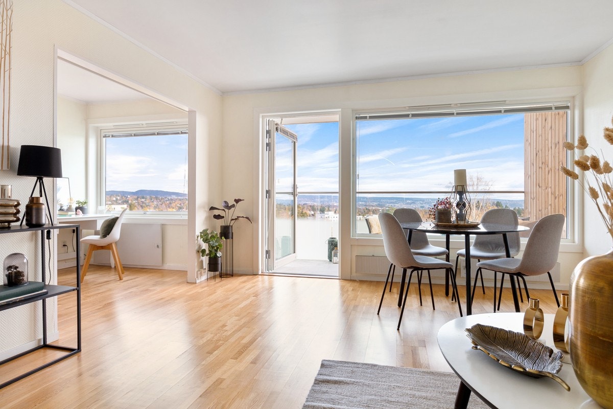 Velkommen til Hovseterveien 84 - presentert av Munkvold & Jordbakke v/EIE avd. Røa Galleribilde