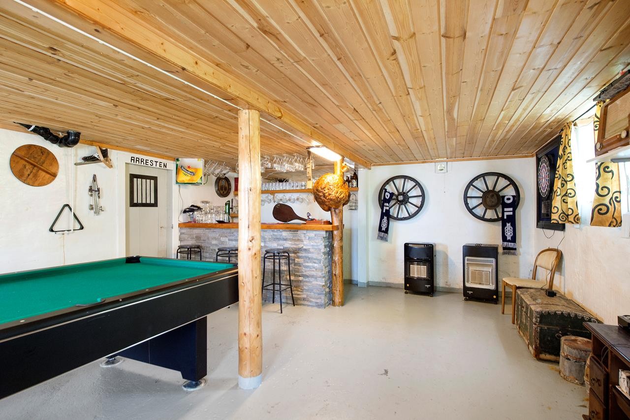 Pub i kjeller av driftsbygningen! Galleribilde