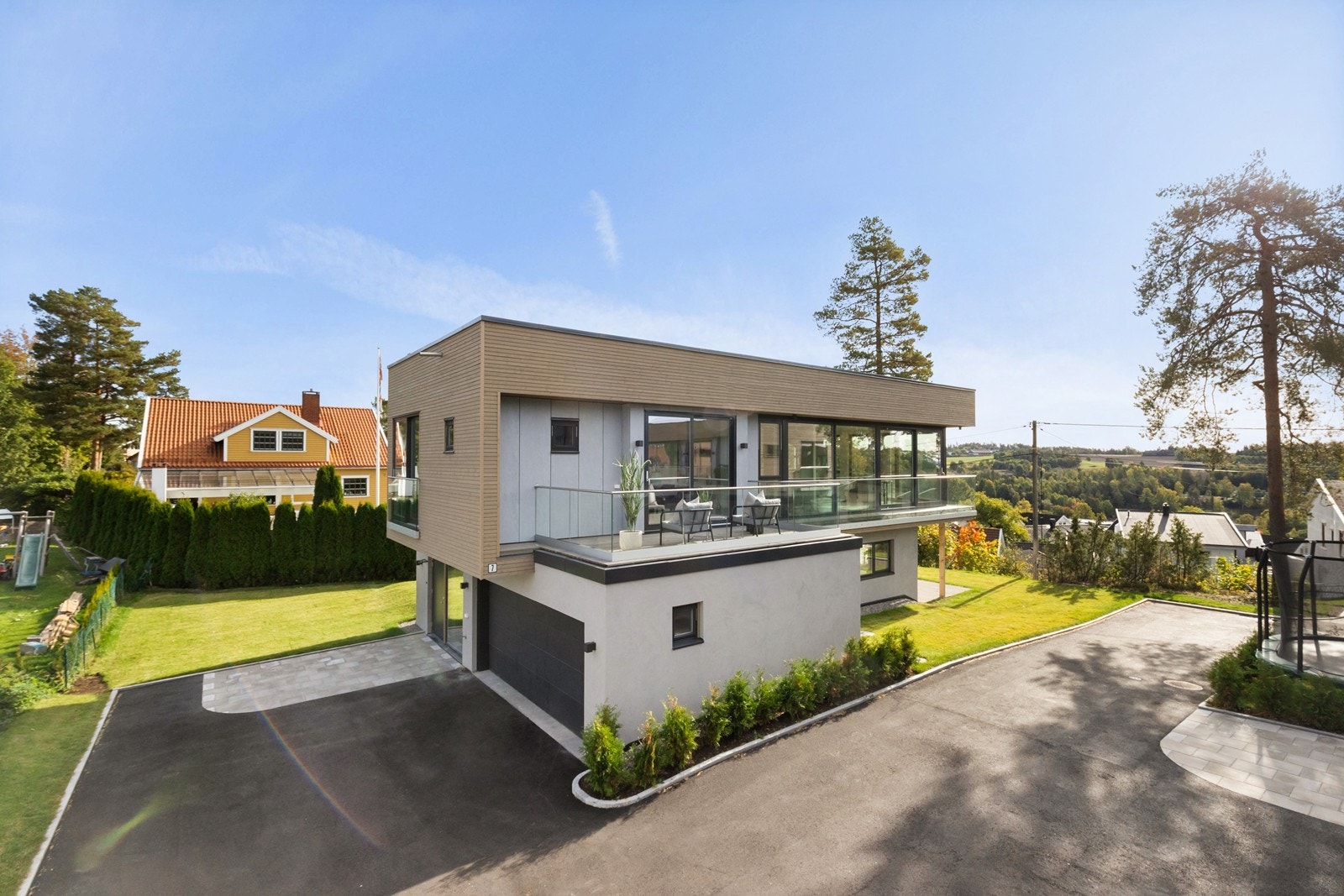 Velkommen til Ekestubben 7 - Flott beliggenhet og høy standard! Galleribilde