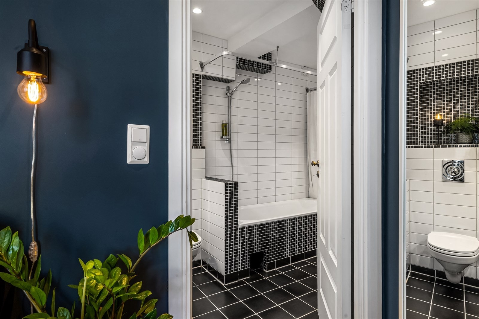 Adkomst til soverommet fra badet Galleribilde