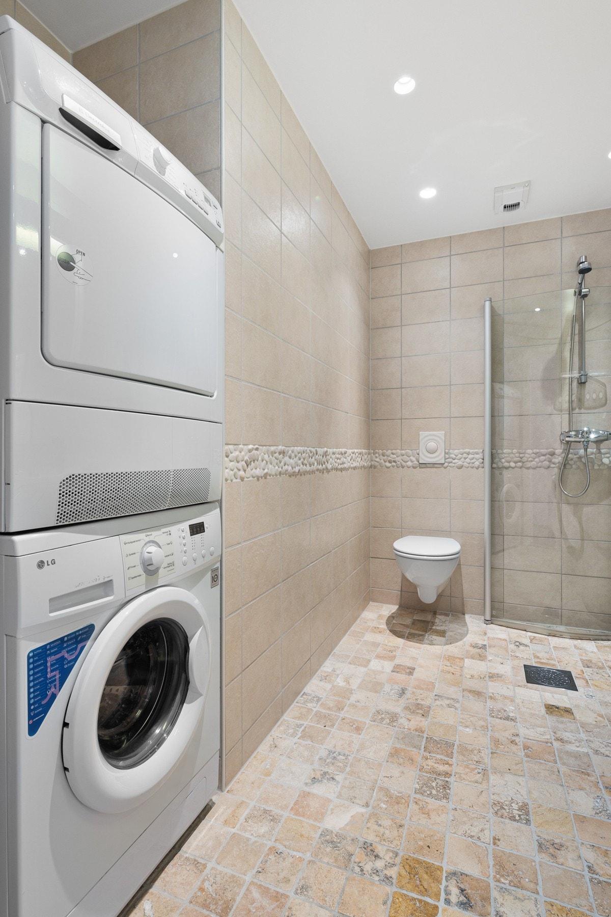 Opplegg for vaskemaskin og tørketrommel Galleribilde