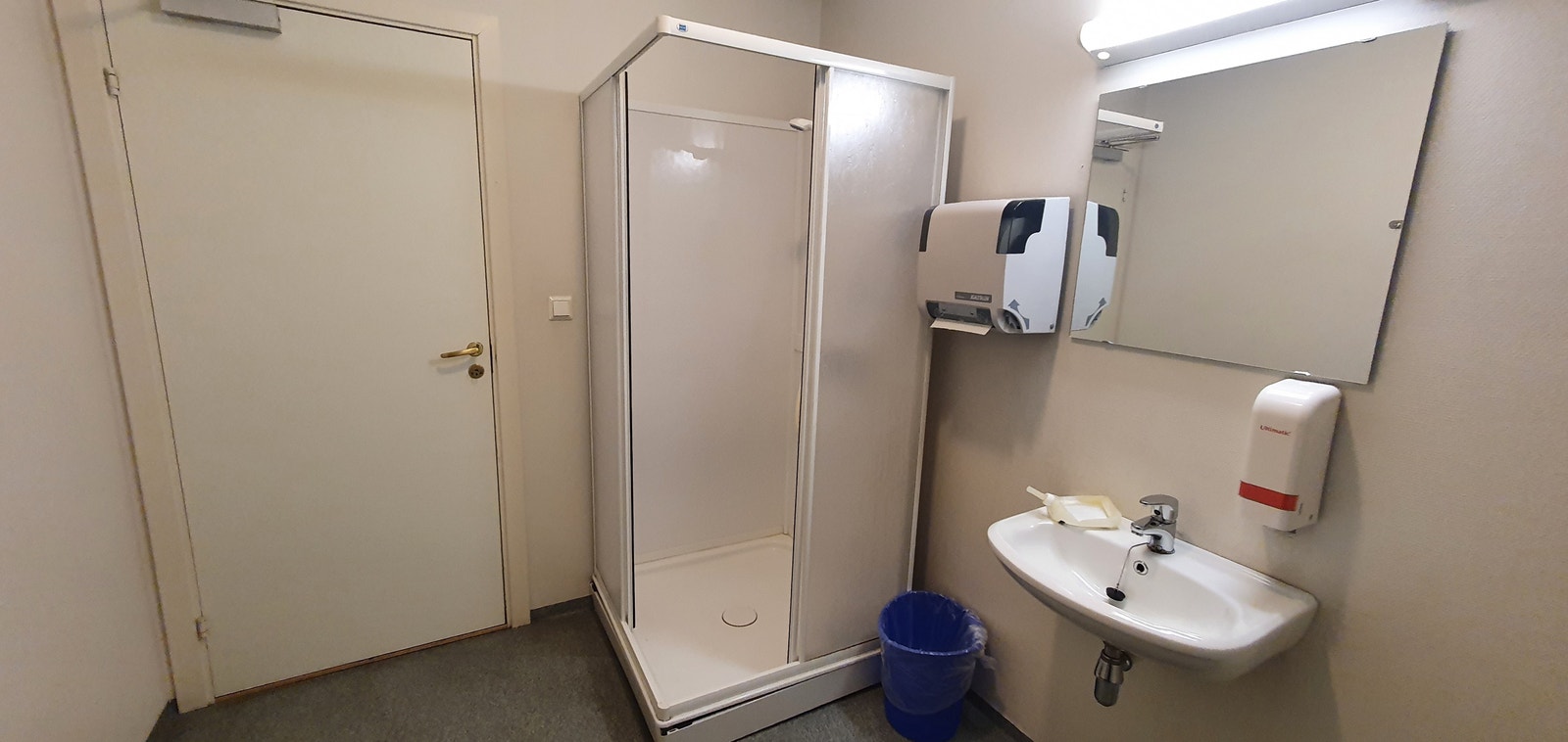 D11 Bad med dusj Galleribilde