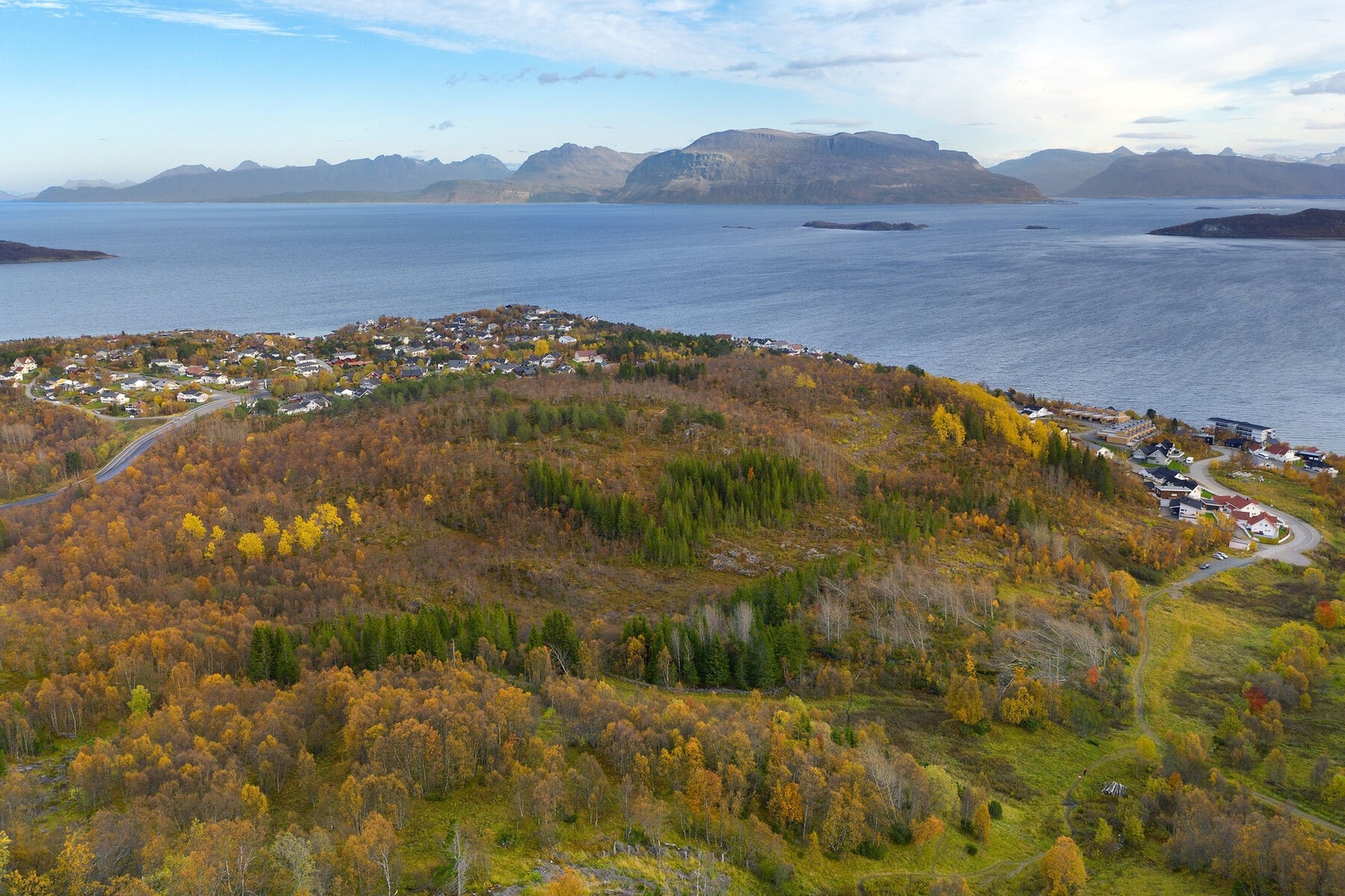 Velkommen til tomtefeltet i Breivikhaugen - Et tomtefelt regulert til boligformål med fantastisk beliggenhet! Galleribilde