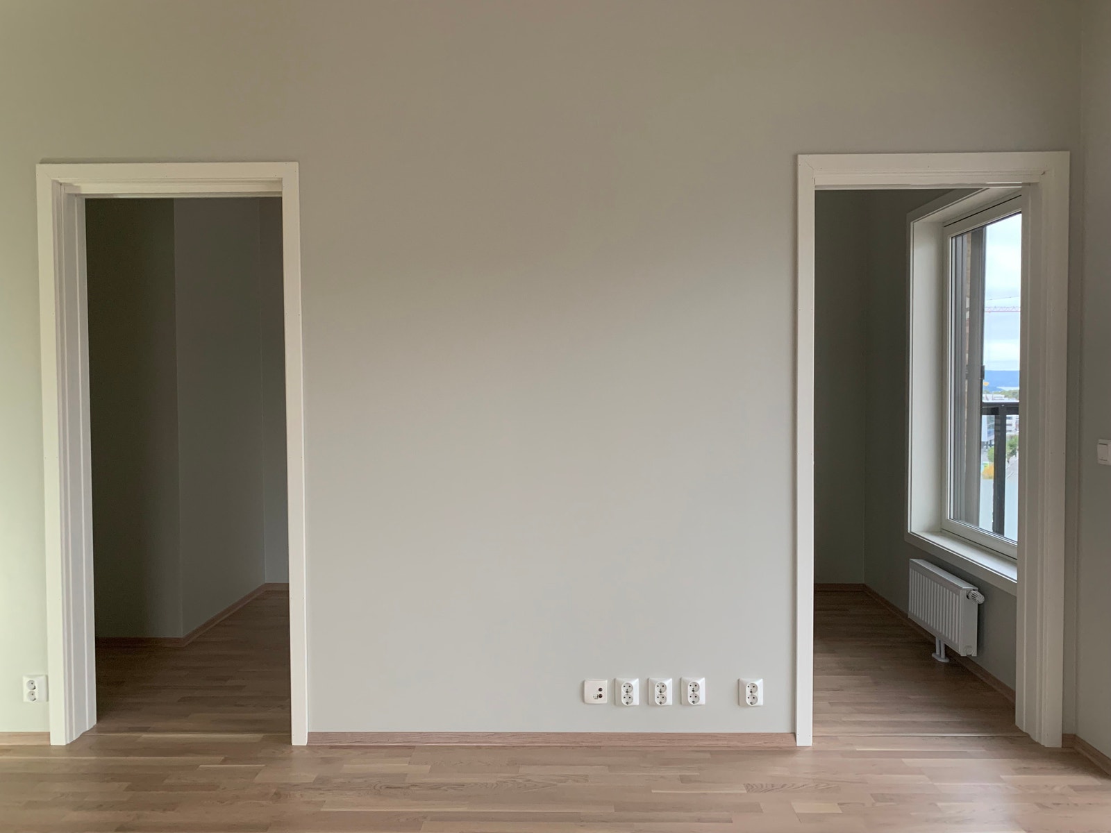 Stue mot inngang til hoved-soverom Galleribilde