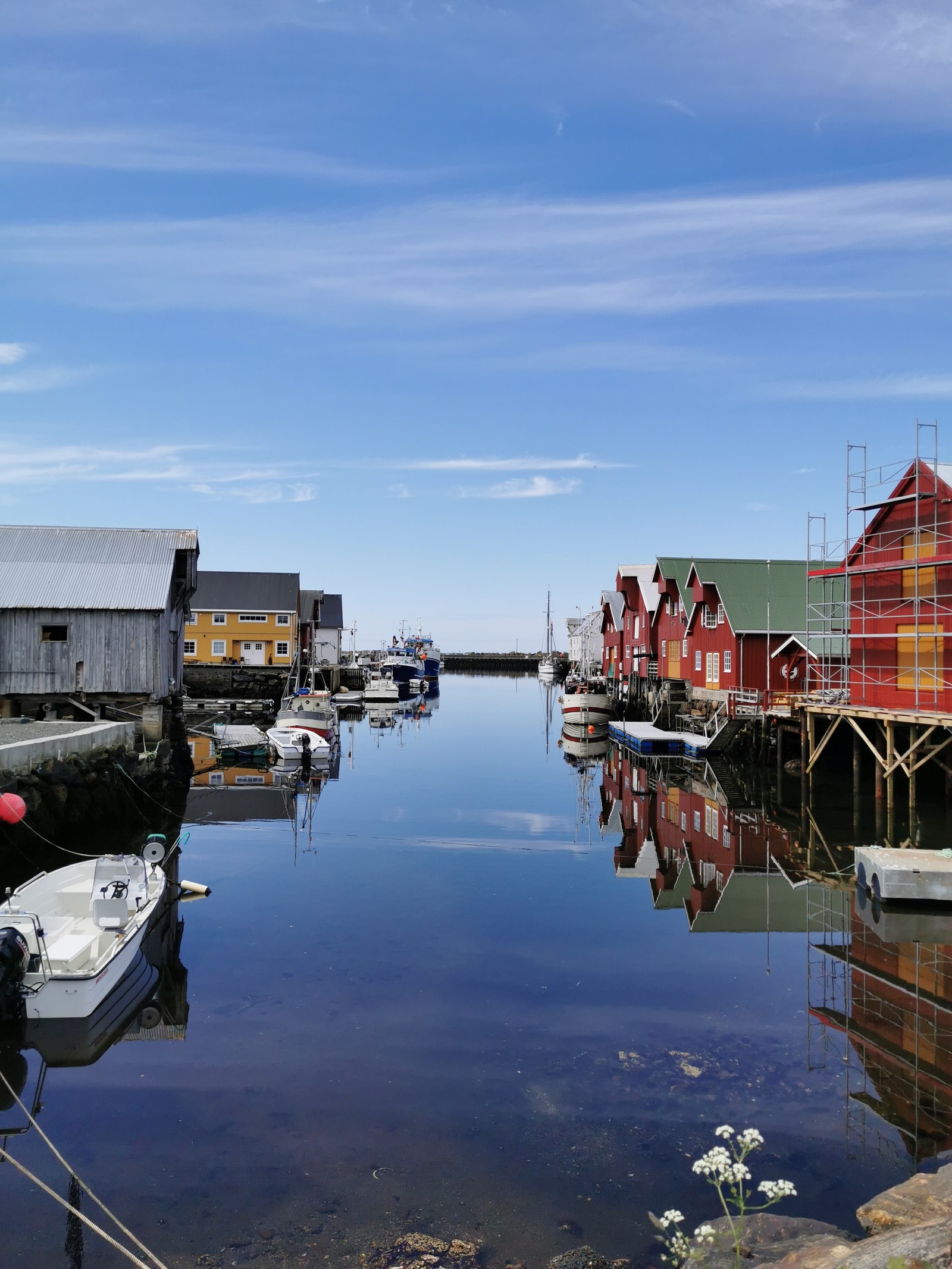 Utsikt utover havna. Galleribilde