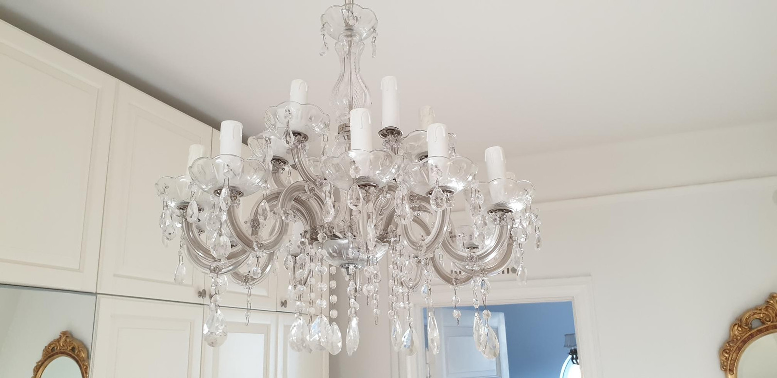Krystallkronelysekroneprismekrone 12 pluss 6 lamper | FINN.no Krystallkronelysekroneprismekrone 12 pluss 6 lamper | FINN.no