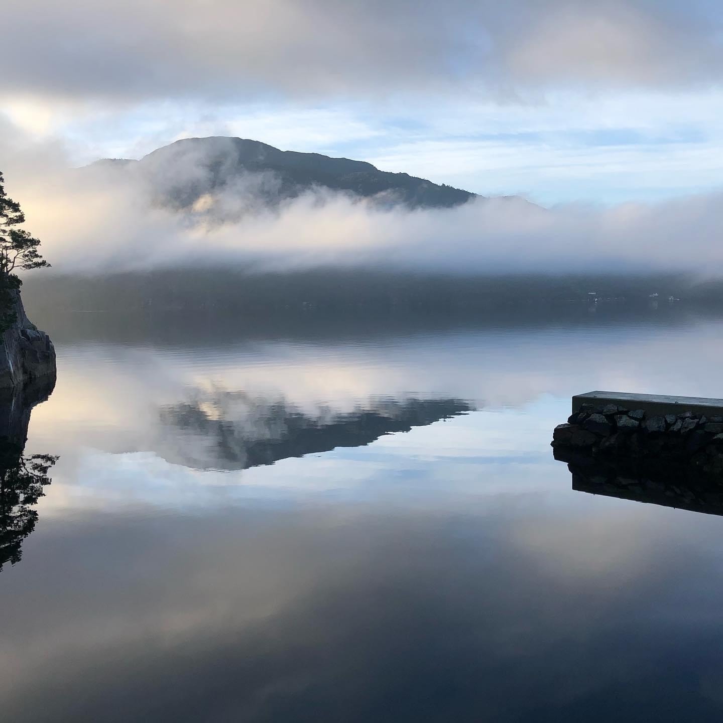 Trolsk en tidlig morgenstund Galleribilde