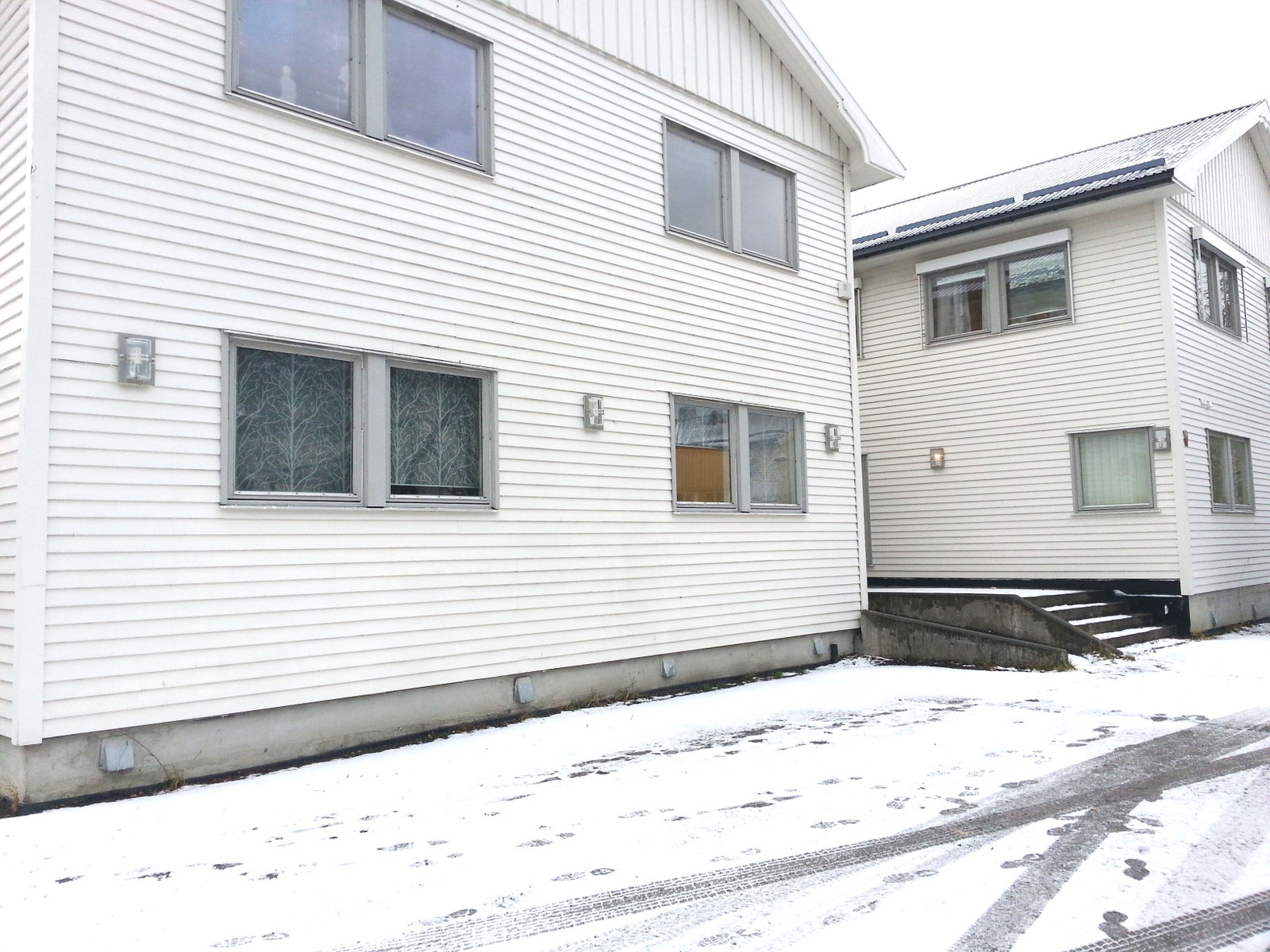 Side mot inngang Galleribilde