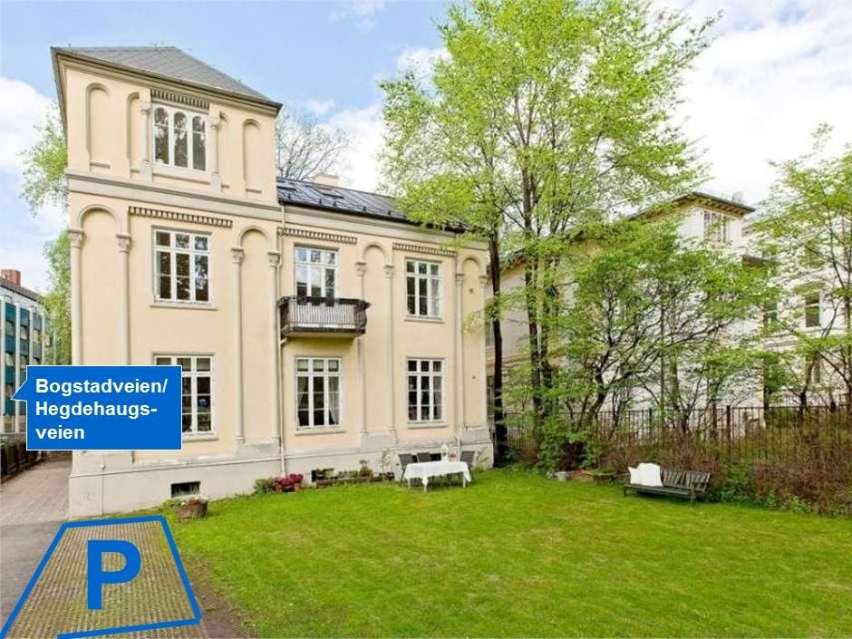 Large garden. Parking available at additional fee if desirable Galleribilde