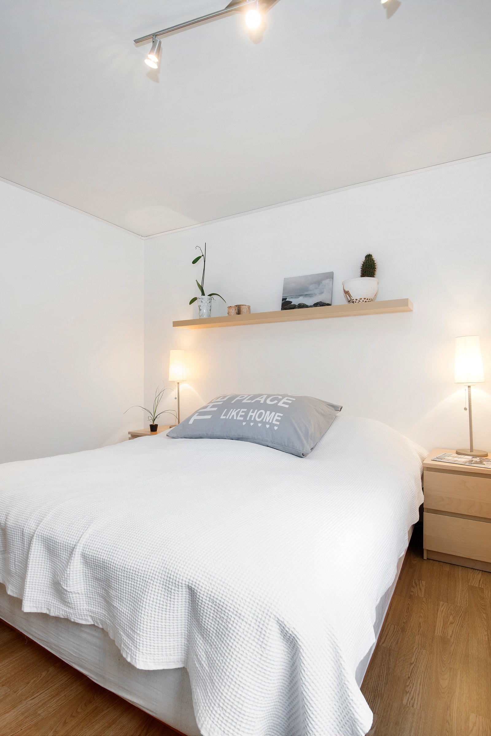 Møbler medfølger ikke Galleribilde