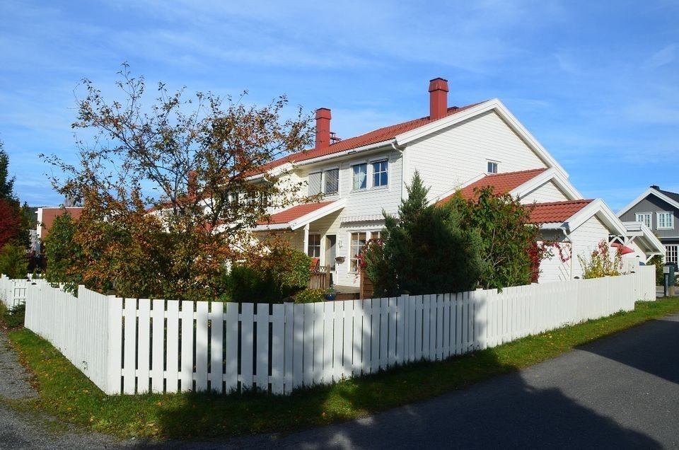 Inngjerdet hage Galleribilde