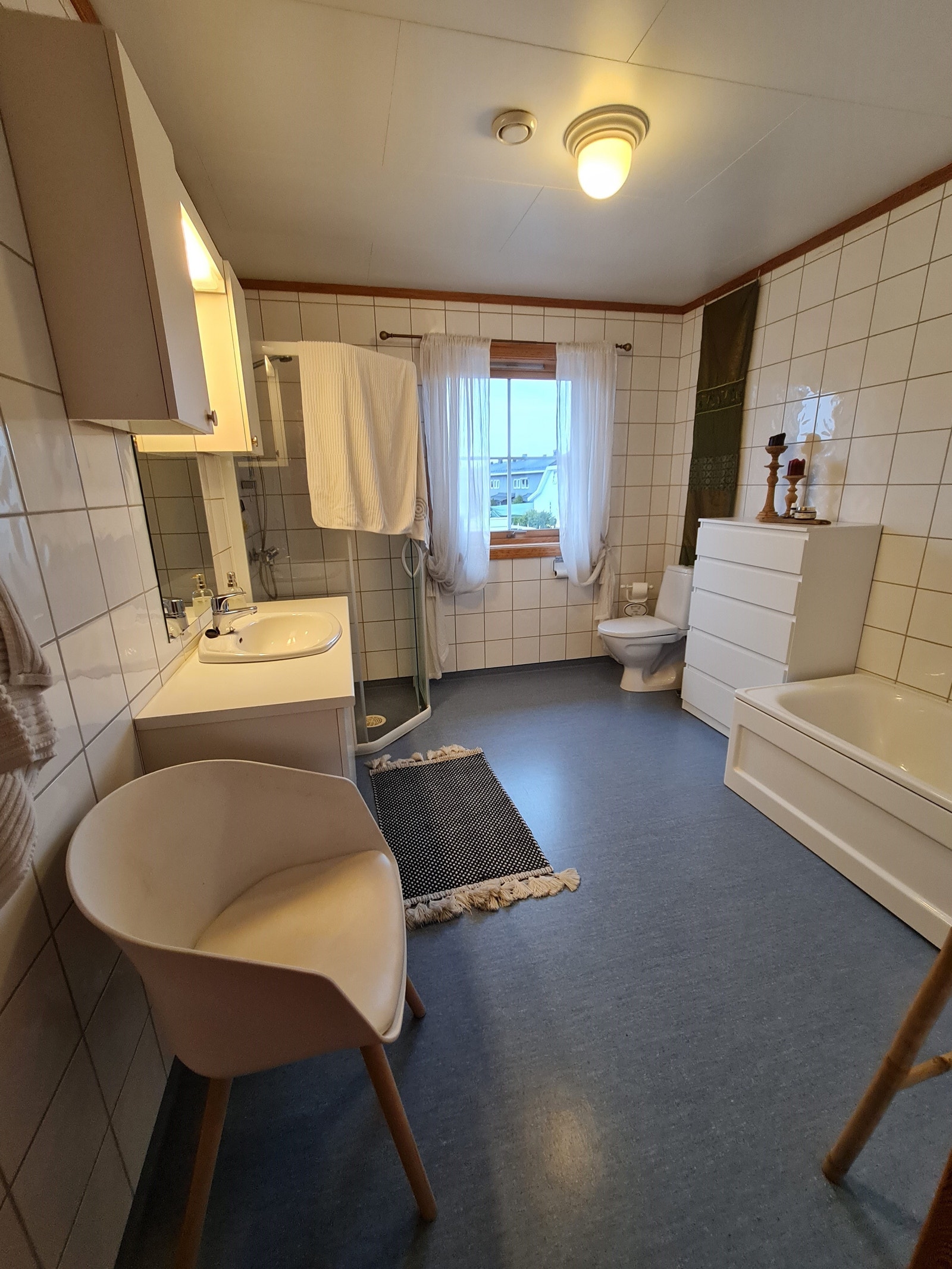 Romslig bad Galleribilde