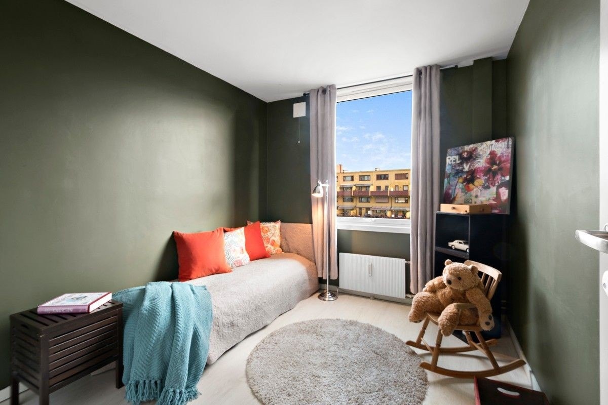 Soverom 2 - god plass til dobbelseng eller egnet som barnerom Galleribilde