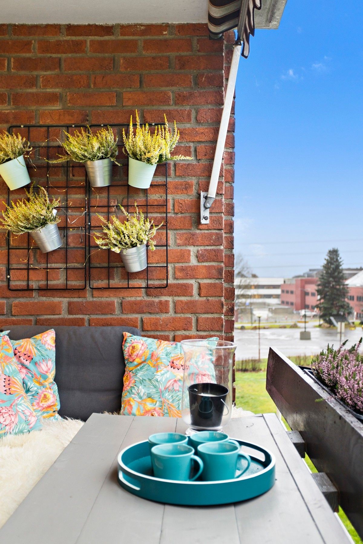 Hyggelige solrike dager eller stemningsfulle kvelder under stjernene Galleribilde