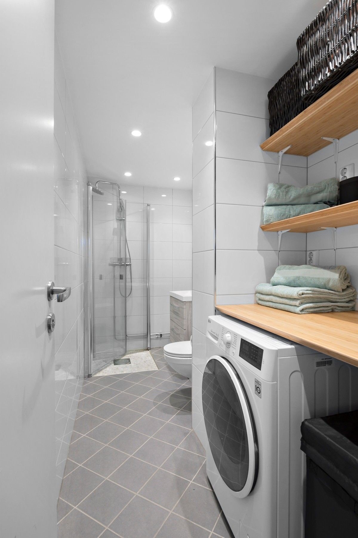 Meget flott og moderne bad fra 2015 Galleribilde