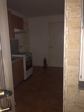 Kjøkkenet kommer med engang du går inn Galleribilde