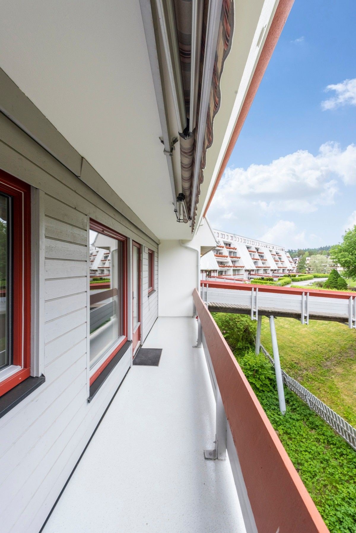 Veranda med morgen sol Galleribilde