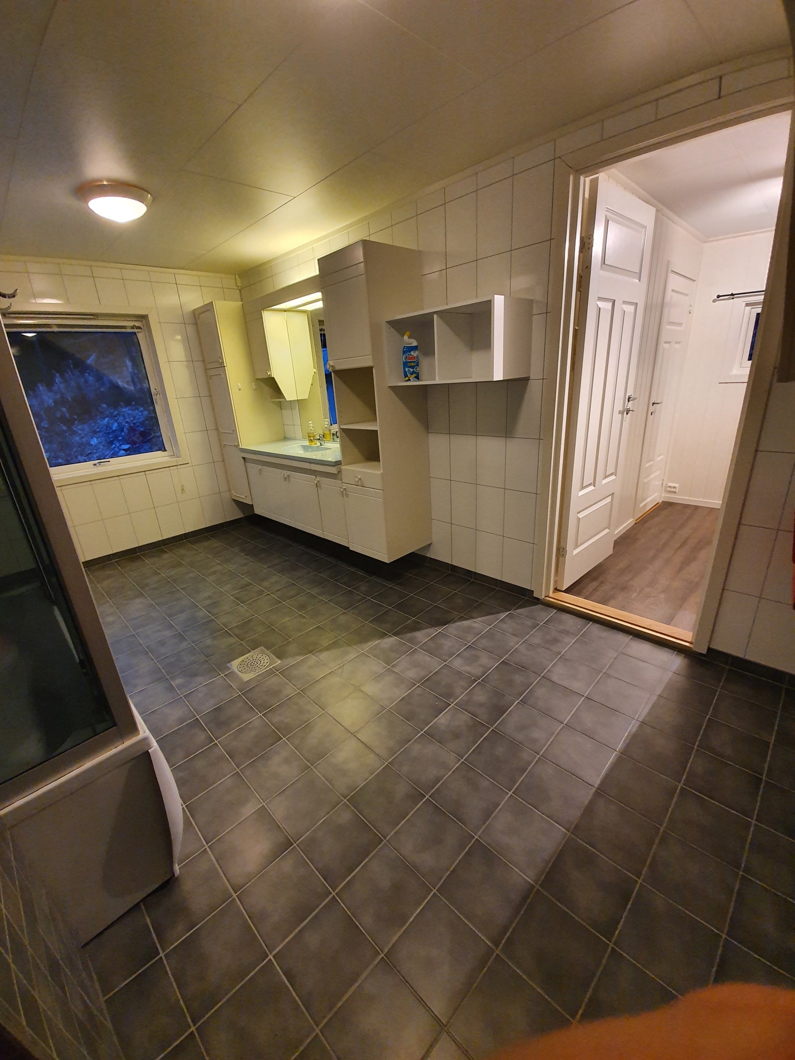 Badet Galleribilde