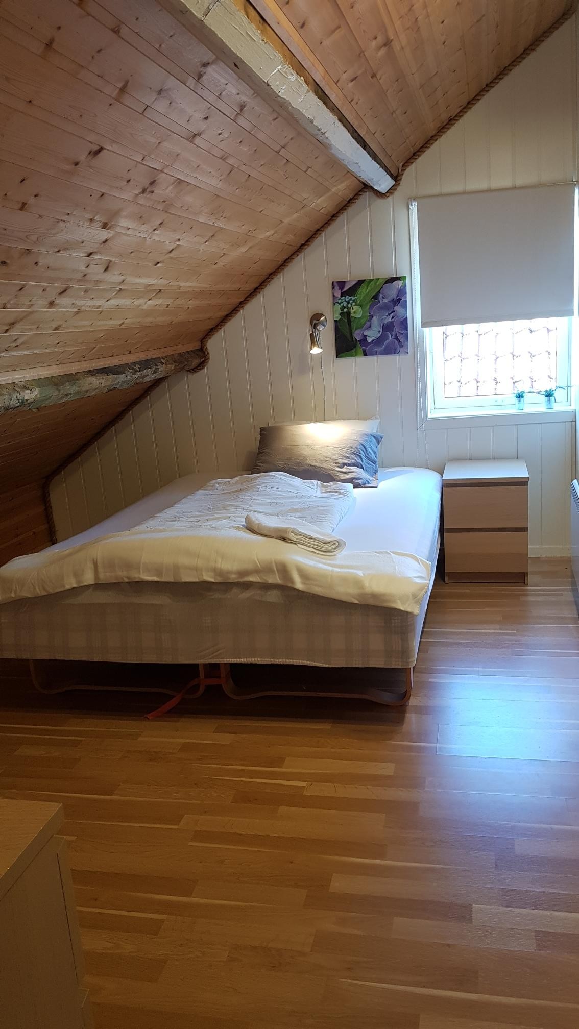 soverom nr 1 i 2.etasje med dobbelseng Galleribilde