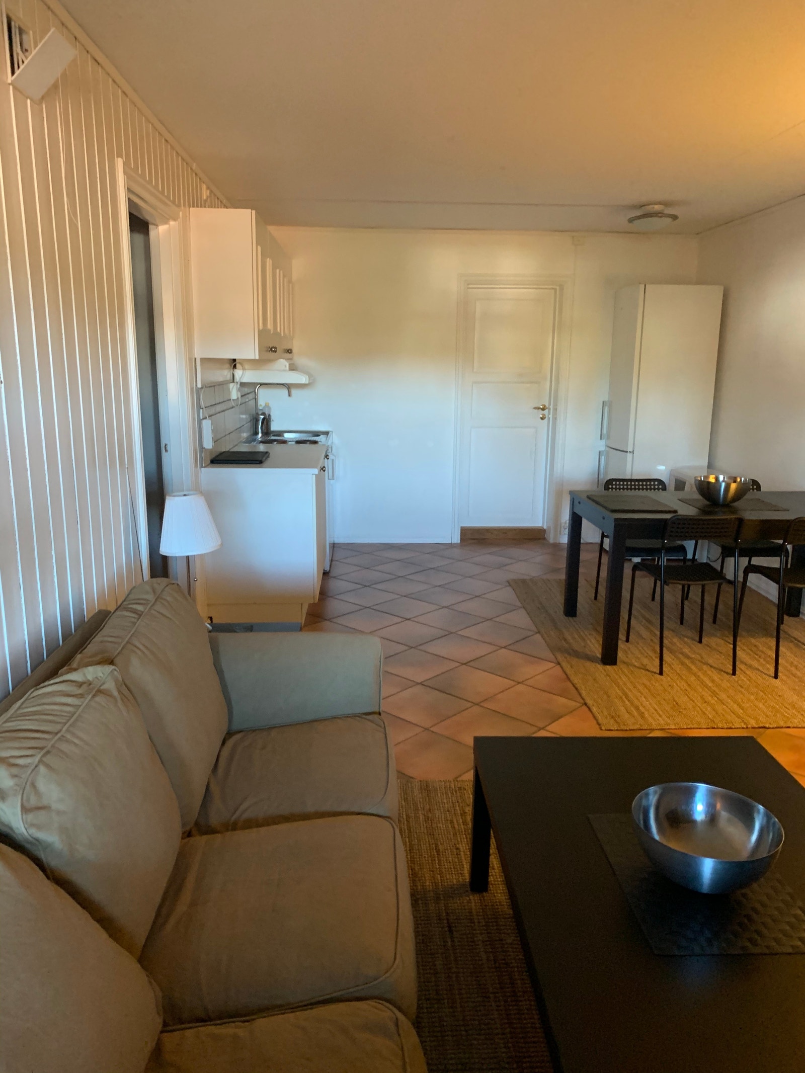 Åpen løsning mellom stue og spiseplass Galleribilde