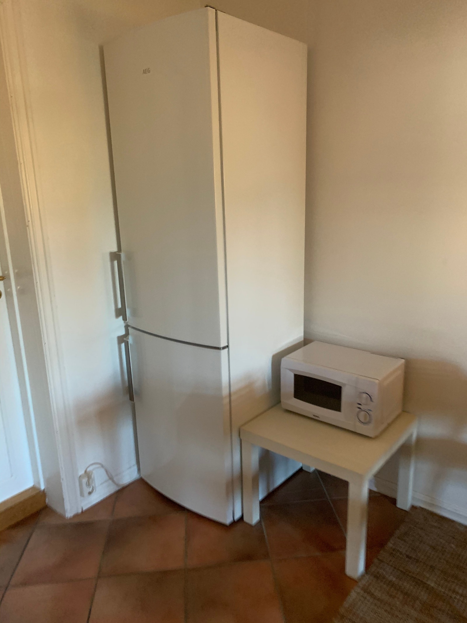 Kombiskap og Micro Galleribilde