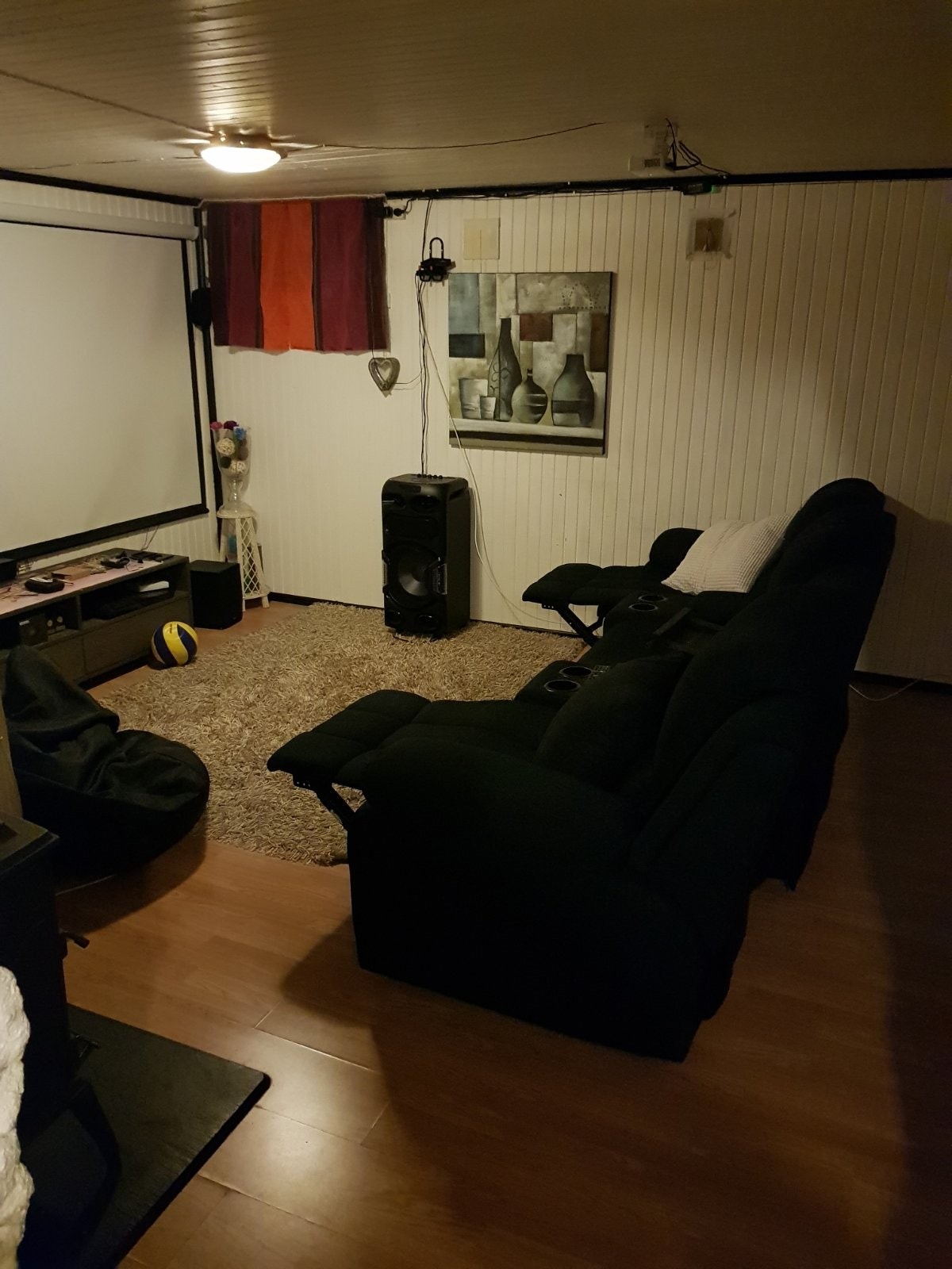 Kinostua i kjelleren Galleribilde