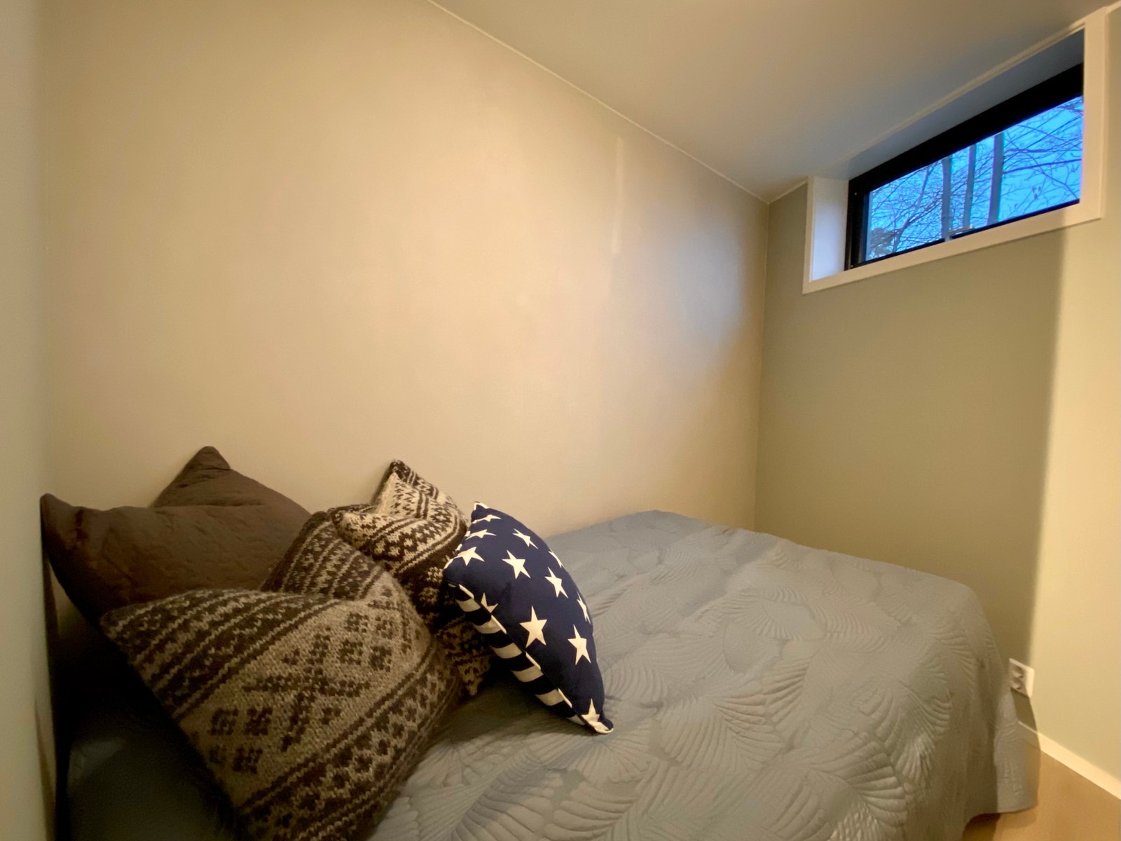 Egen sone for gulvvarmen i sovealkoven. Galleribilde