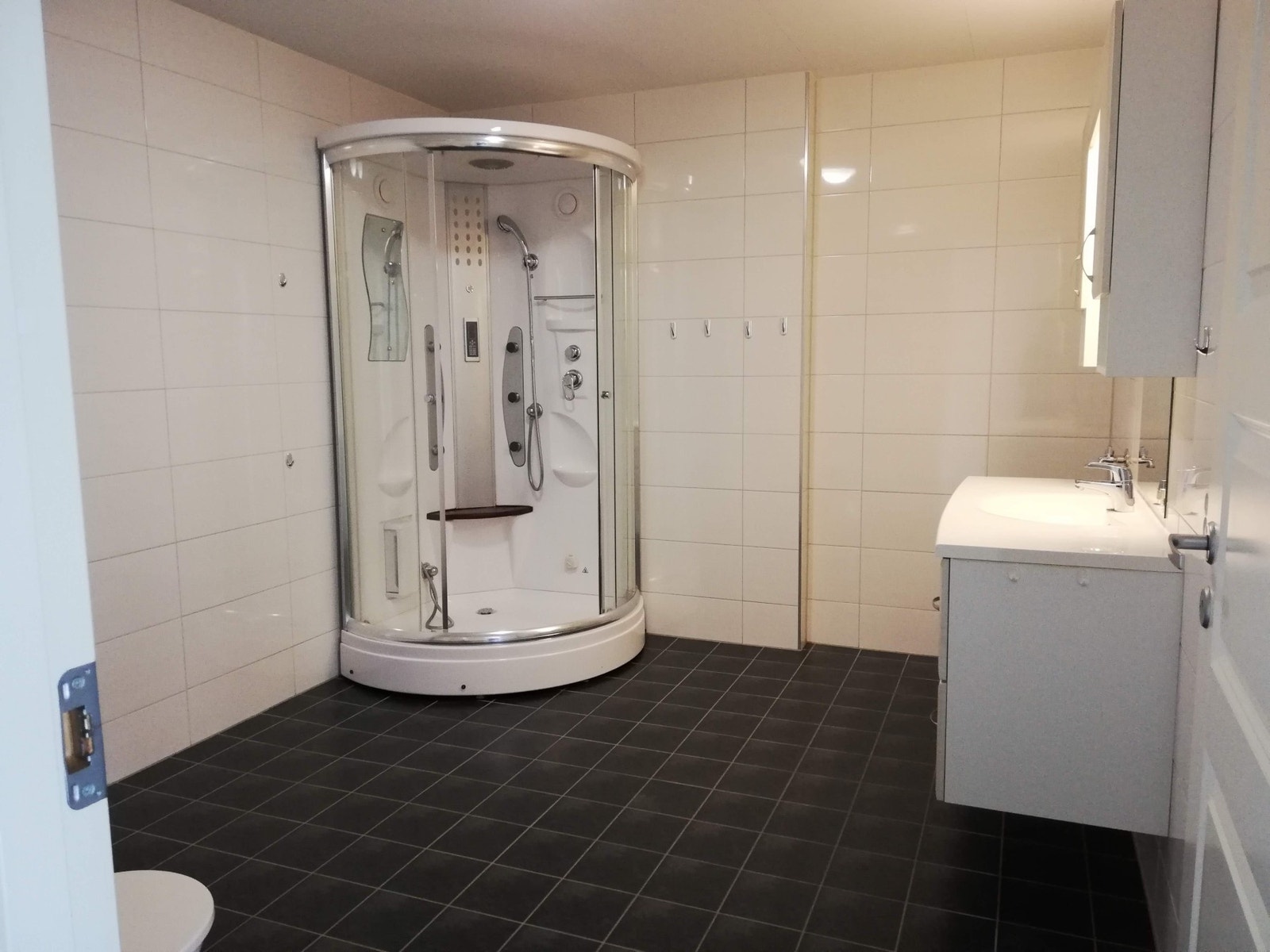 Private bilder fra sokkelleilighet Galleribilde