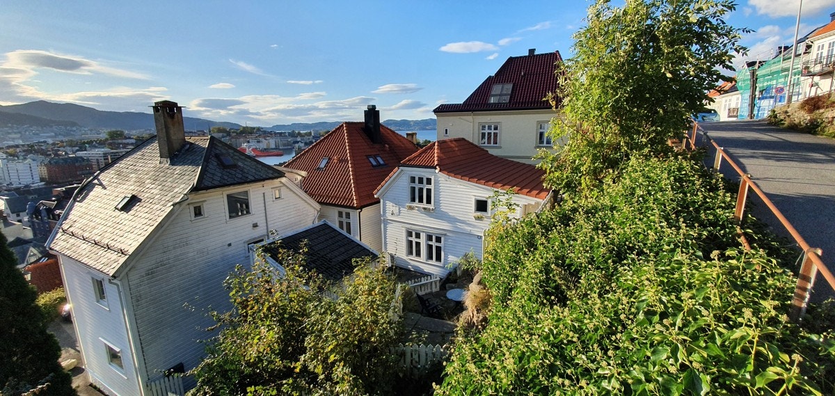 Fasade sett fra Søndre Blekeveien (like nedenfor Skansedammen). Galleribilde