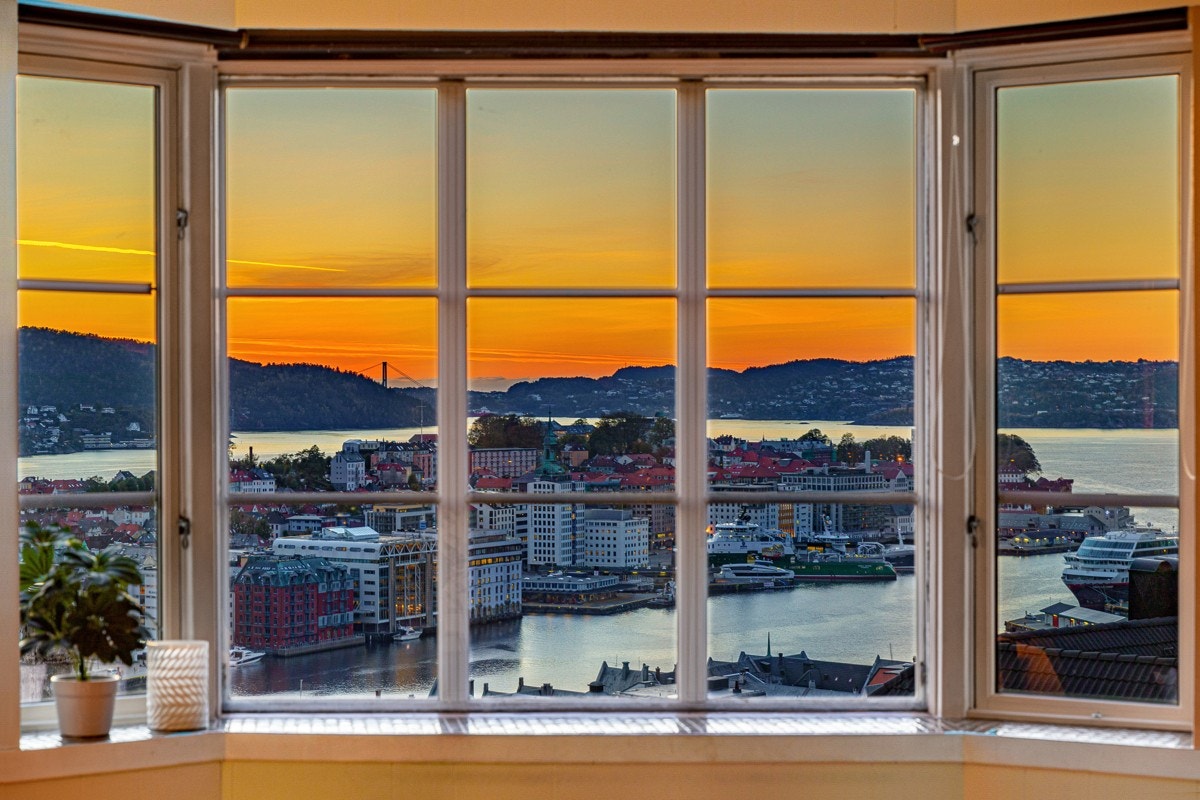 Fra leiligheten kan du nyte alle solnedganger. Galleribilde