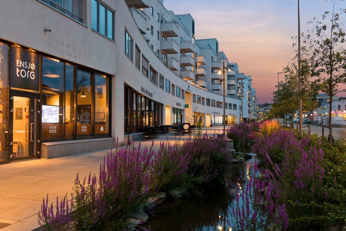 På Ensjø Torg finner du en rekke servicetilbud. Galleribilde