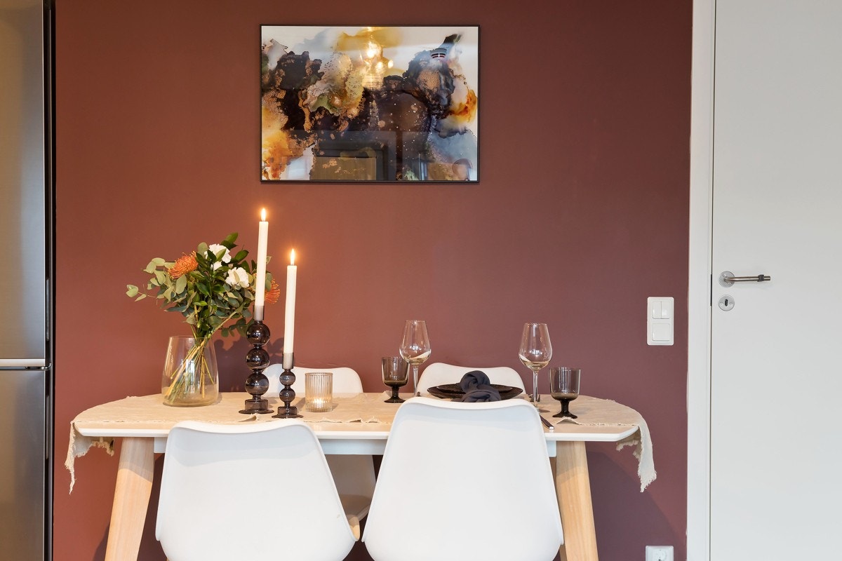 Samle de du er glad i rundt middagsbordet og skap nye minner. Galleribilde