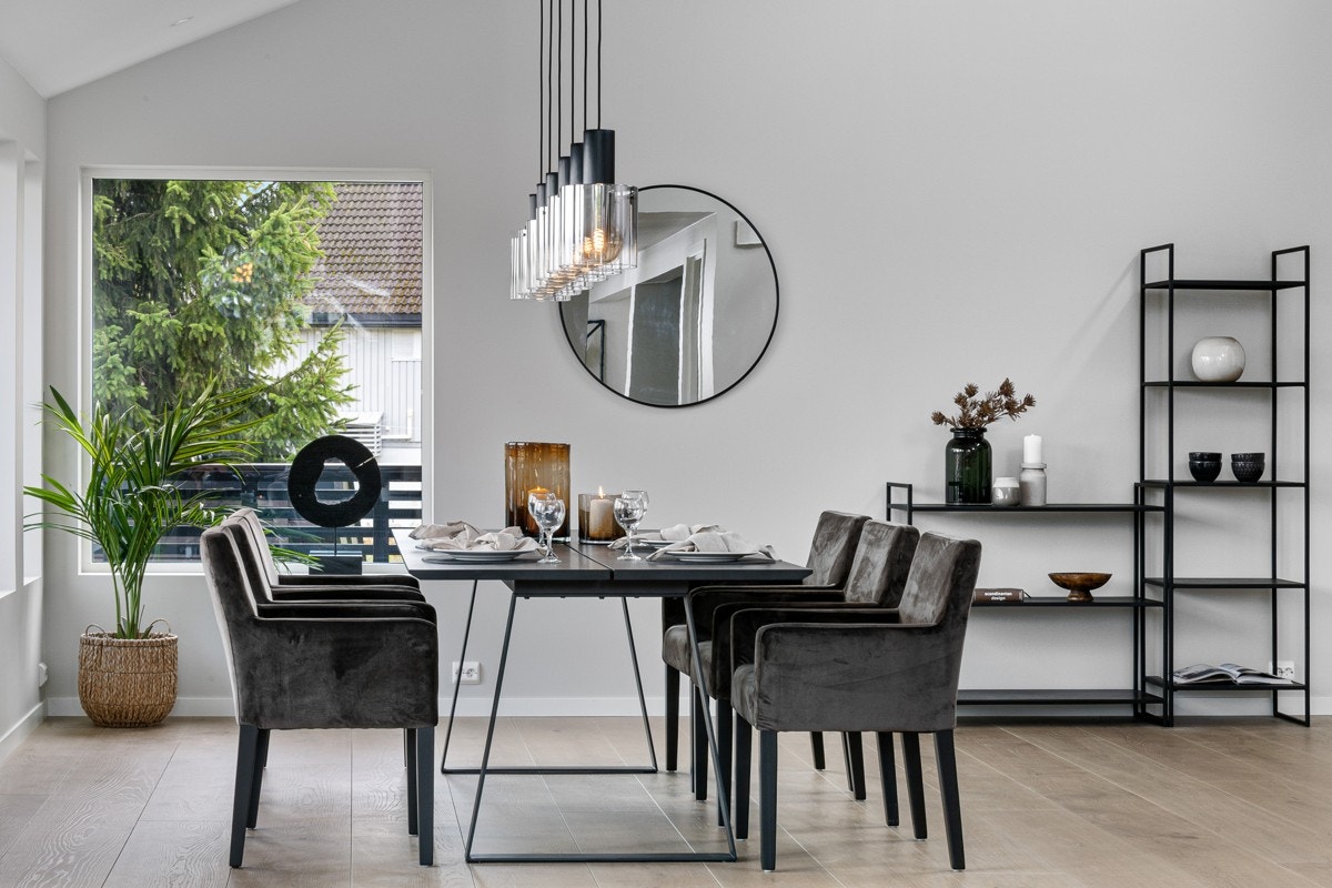 Her kan hele familien samles rundt spisebordet. Galleribilde