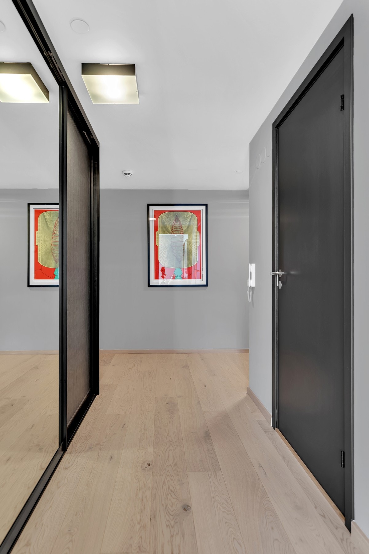 Delikat og moderne Galleribilde