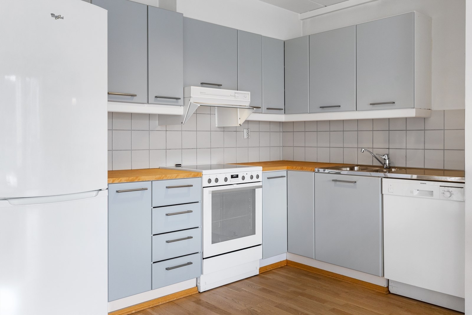 Hvitevarer på kjøkkenet medfølger salget. Galleribilde