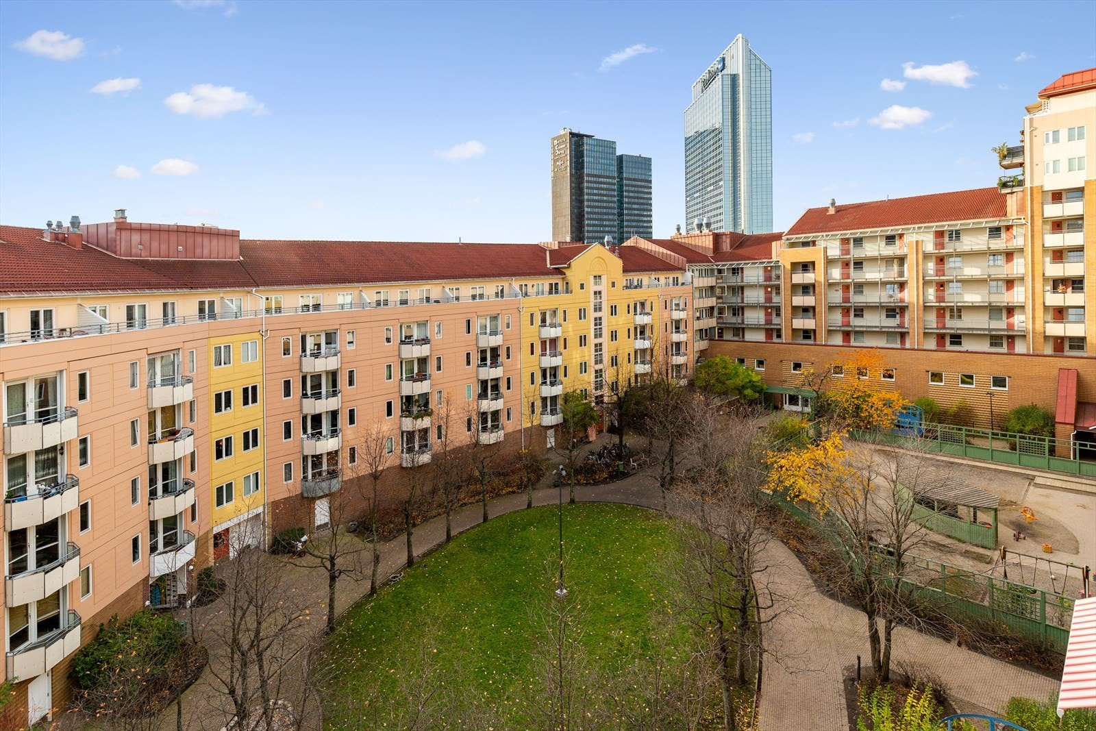 Velkommen til Smalgangen 20 - En gjennomgående 2-roms oppussingsobjekt i 6. etasje med heis.
Stort potensiale - her kan du skape ditt drømmehjem! Galleribilde