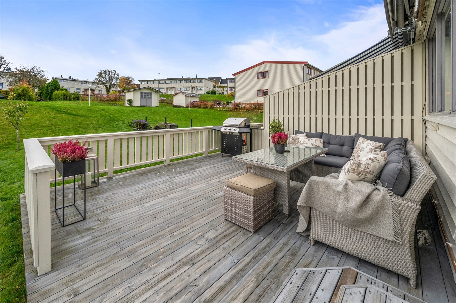 Flott og solrik terrasseplatting på 18,5 kvm Galleribilde