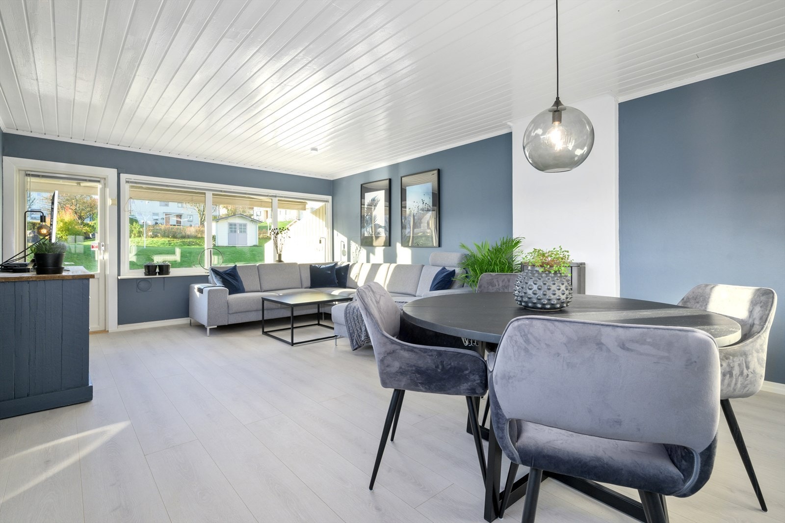 Arealeffektiv stue som gjør det enkelt å møblere. Galleribilde