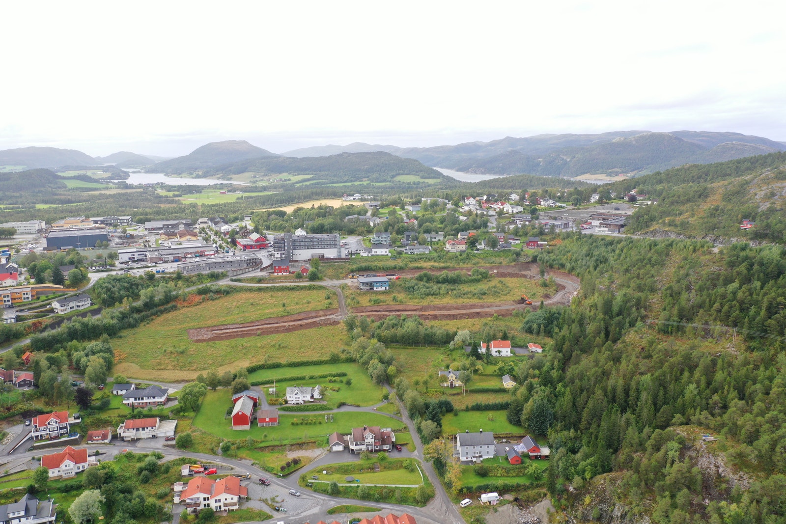 Utsikt mot tomtefelt Galleribilde