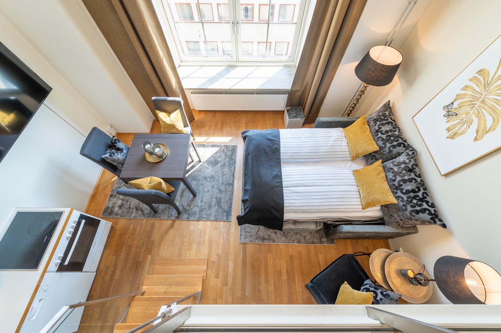 Komfortabel sovesofa i stuen. Galleribilde