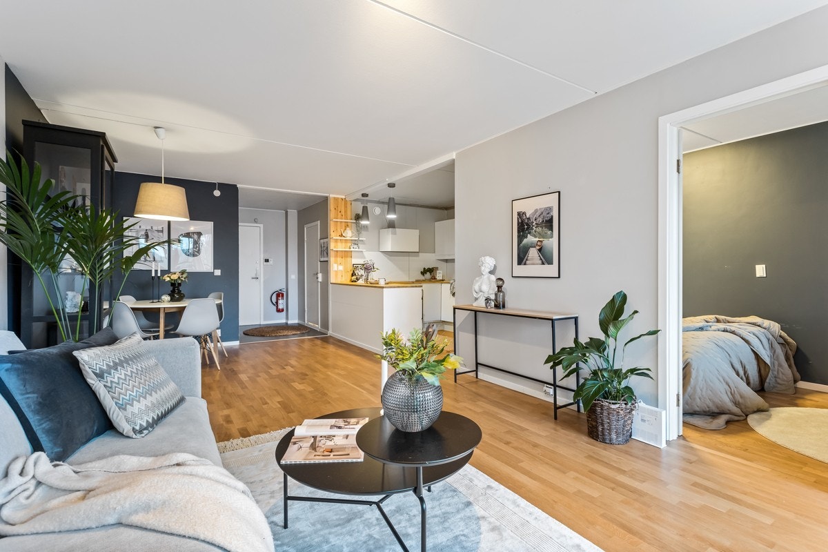 God plass til spisekrok og stuedel. Galleribilde