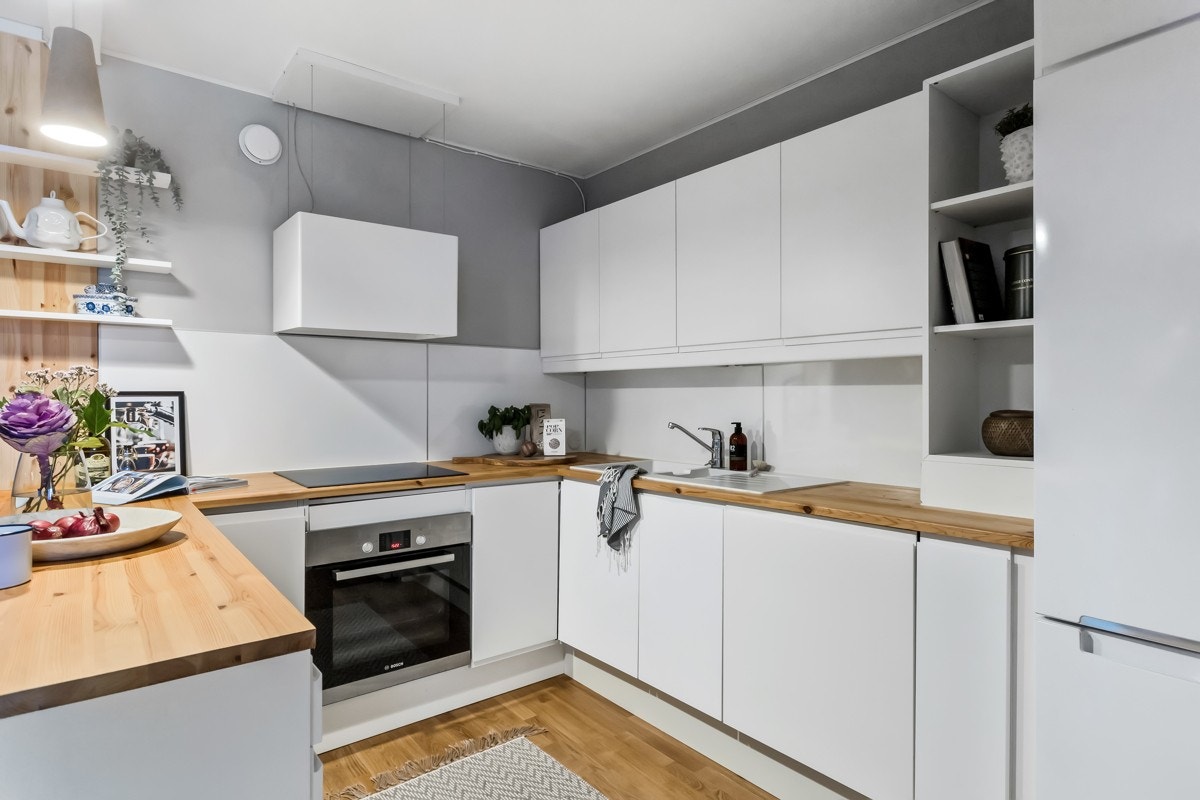 Hvitevarer fra 2016/17 - integrert komfyr, induksjon platetopp og oppvaskmaskin. Galleribilde