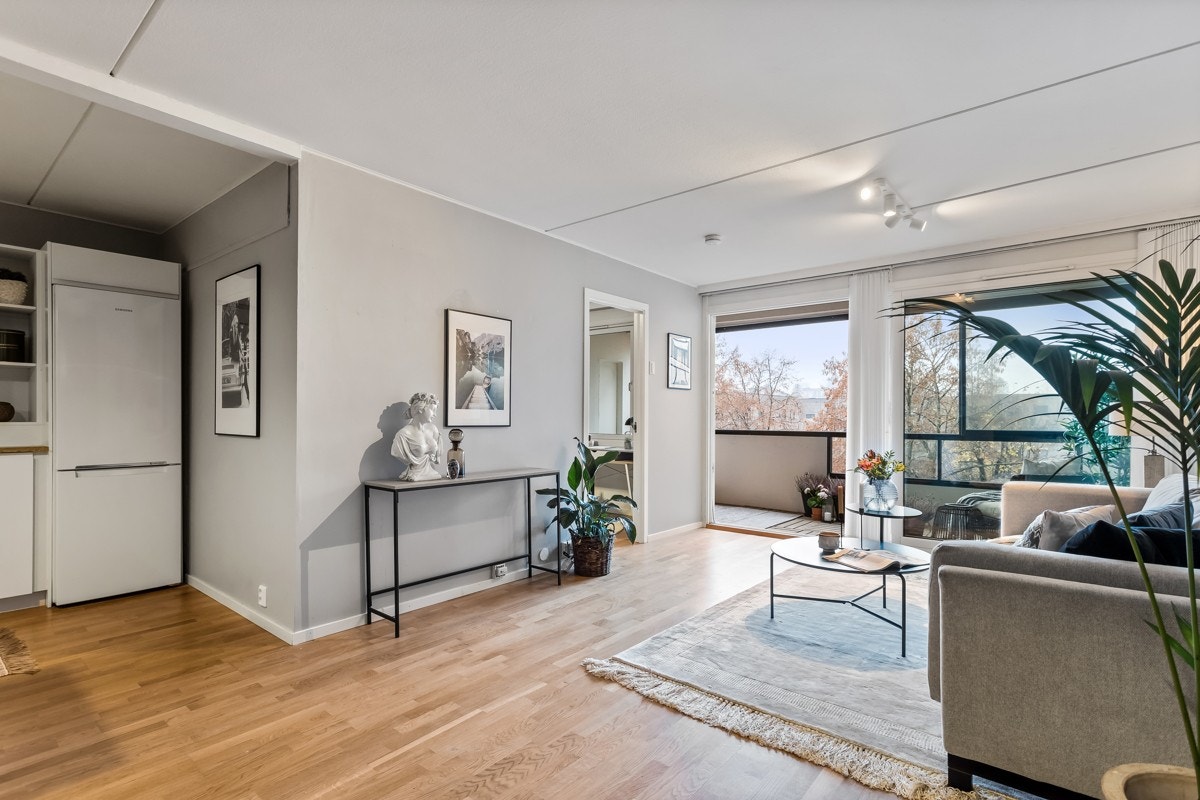 Utgang til stor balkong. Galleribilde